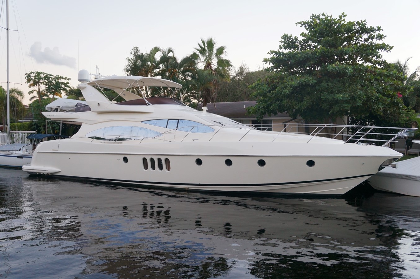 Azimut 68 Flybridge - 2005 AZIMUT YACHTS 68' 68 Fl