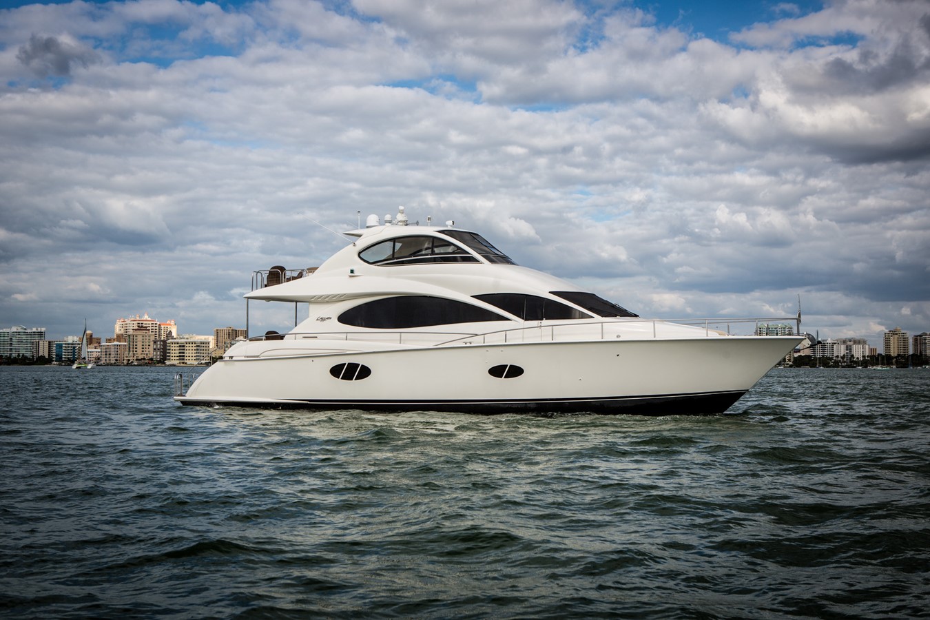 Alacrity - 2005 LAZZARA 68' 68 Pilothouse Motoryac