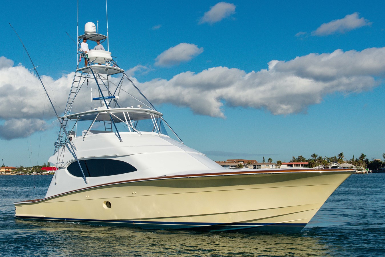 Eight Eights - 2005 HATTERAS 68' GT Convertible