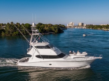 Bank On It - 2008 HATTERAS 68' Enclosed Bridge Convertible