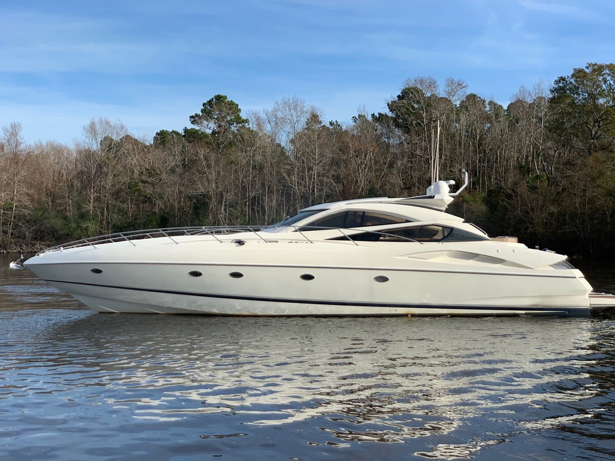 Low Profile - 2003 SUNSEEKER 68'