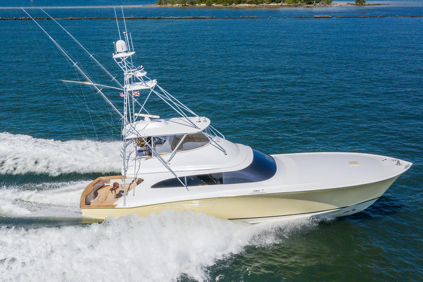 Hit'N Run - 2007 F&S BOATWORKS 68' Convertible