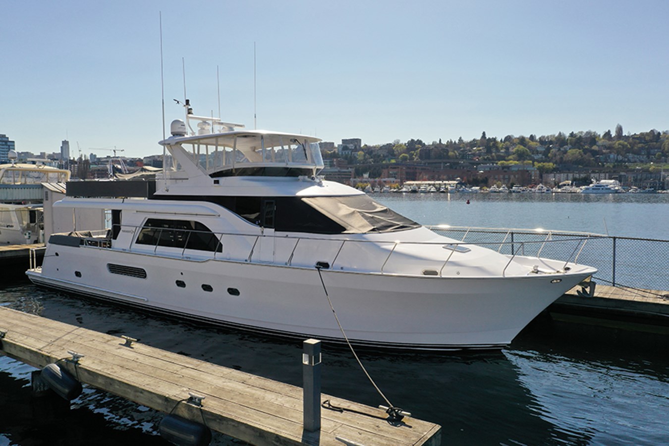 Gemelli - 2002 QUEENSHIP 68' Motor Yacht