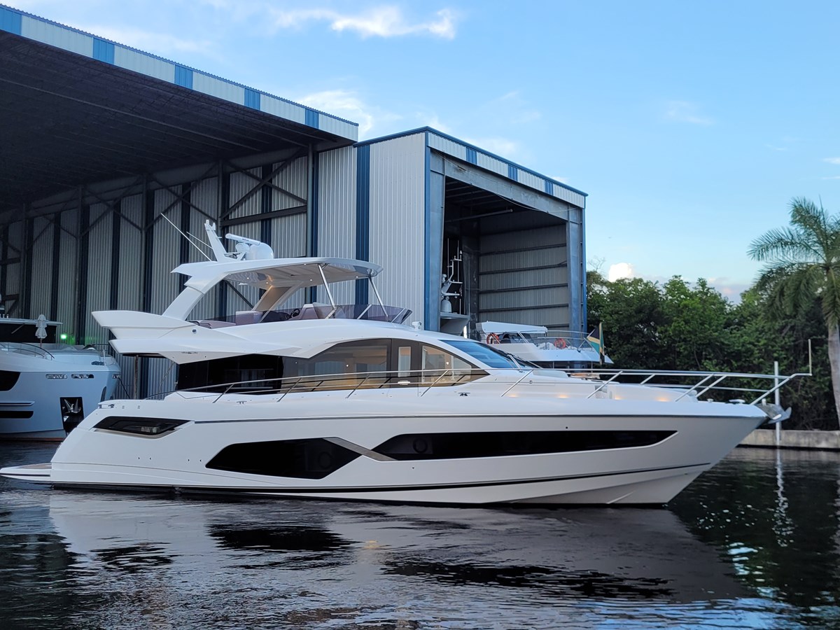 Manhattan 68 - 2022 SUNSEEKER 68'