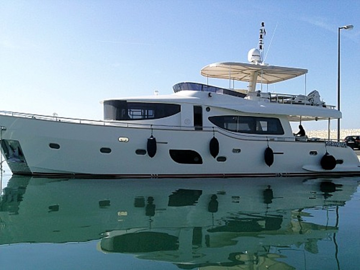 FLORIAN - 2013 NAVETTA 67' 2