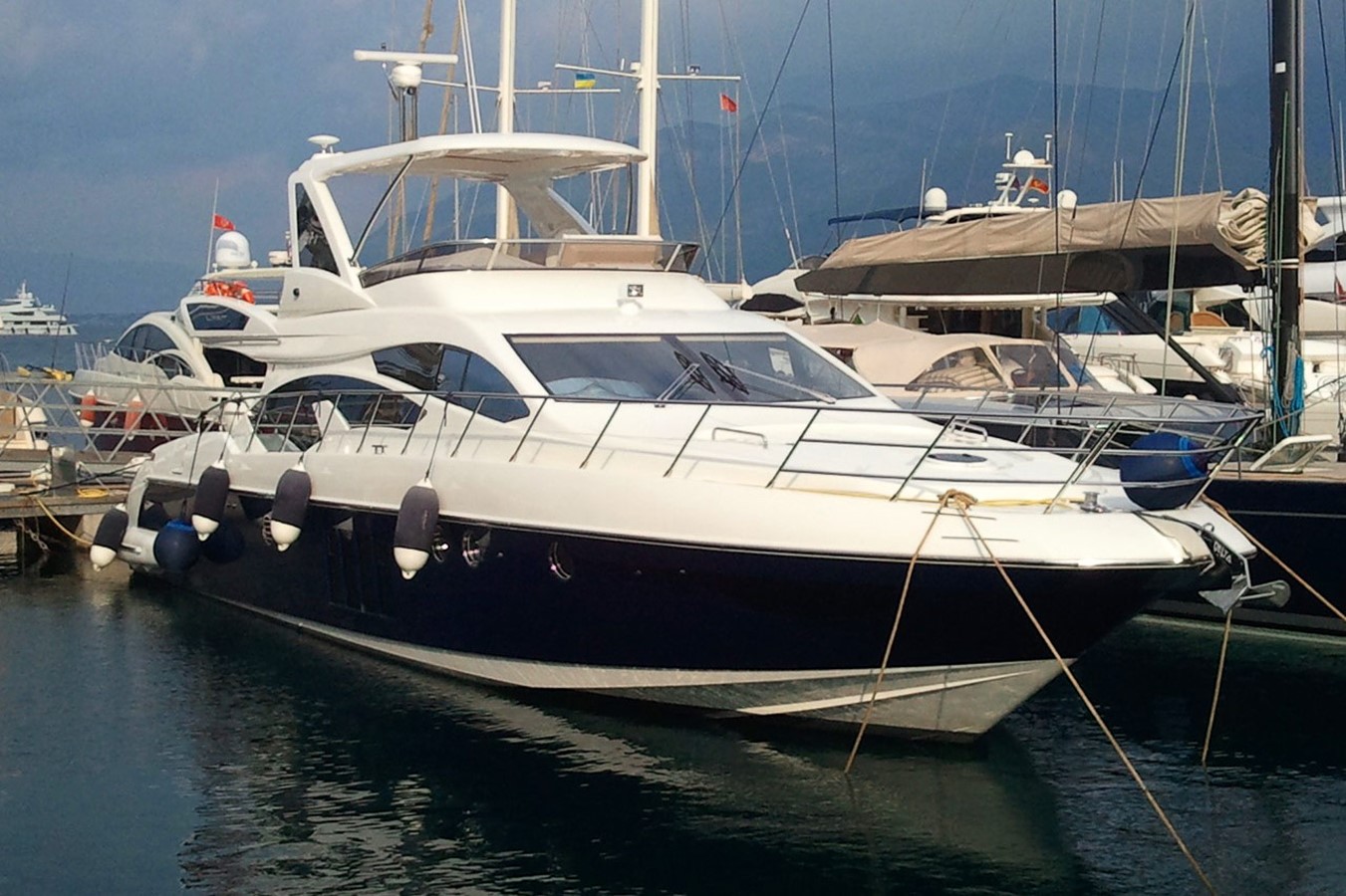 Bella II - 2013 AZIMUT YACHTS 66' 2