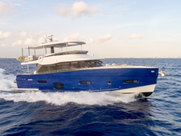 PURA VIDA - 2017 AZIMUT YACHTS 66' Magellano