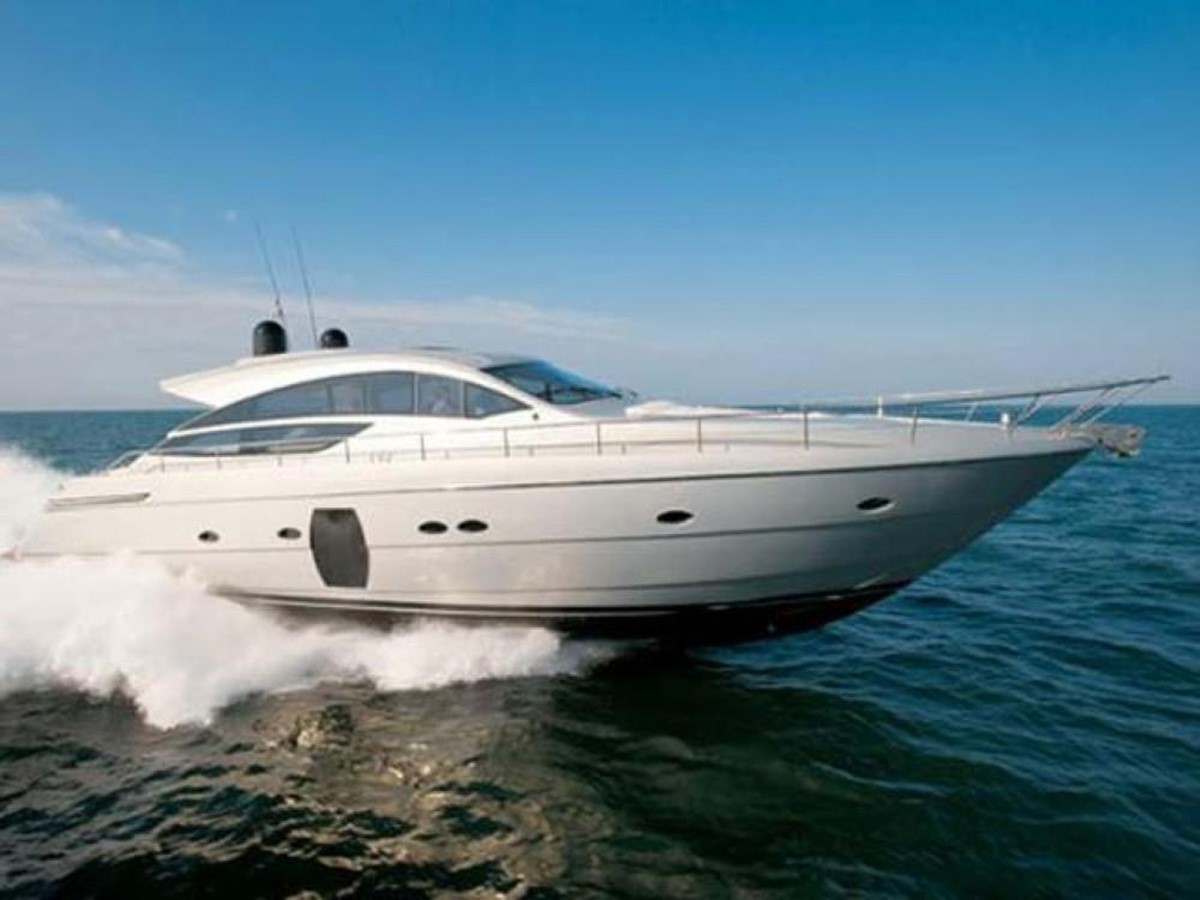 2013 Pershing 64 - 2013 PERSHING 65' 10