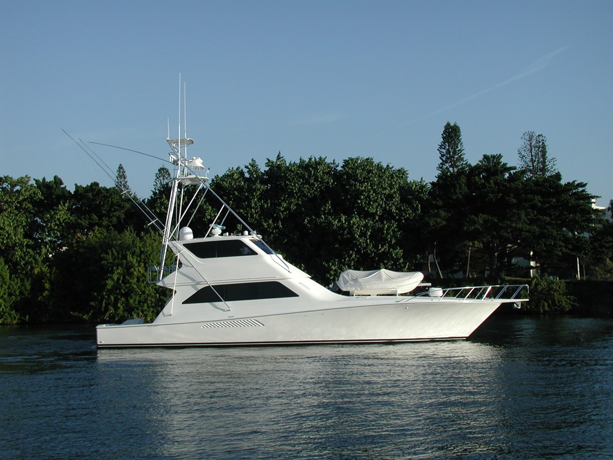 MISS MARLENE - 2001 VIKING 65' Enclosed Flybridge 