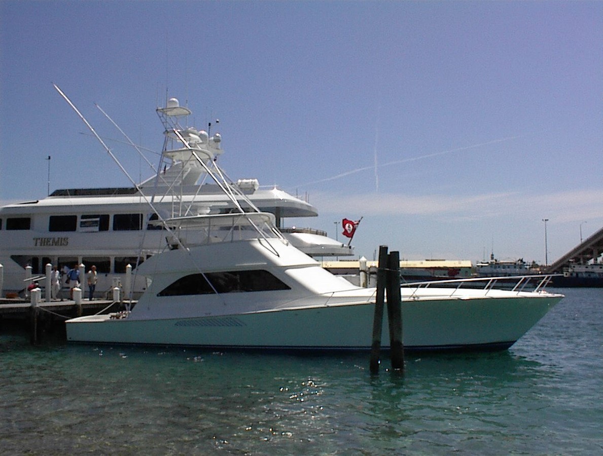 Gunamo - 2001 VIKING 65'