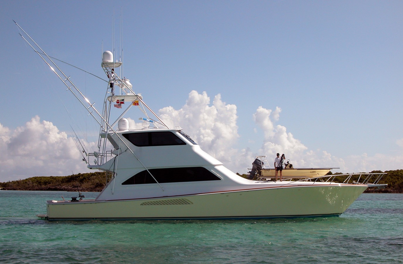 RUMBA - 2003 VIKING 65' Enclosed Bridge