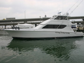 DT&F - 2001 HATTERAS 65' Convertible