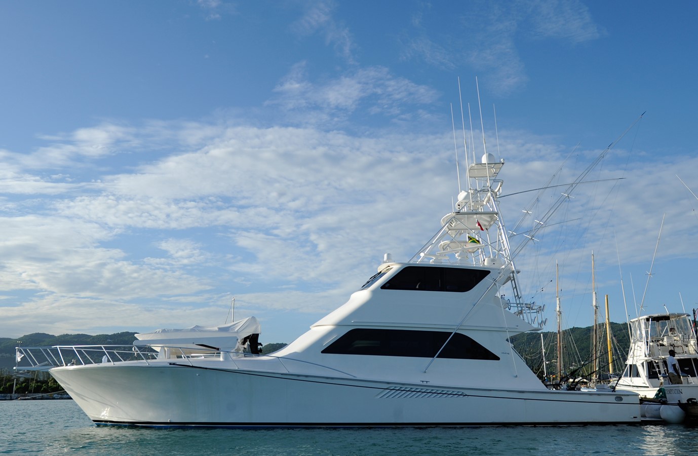 TEMPTATION - 2000 VIKING 65' Enclosed Flybridge