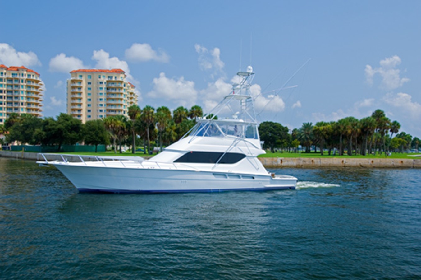 NO NAME - 2004 HATTERAS 65' Convertible