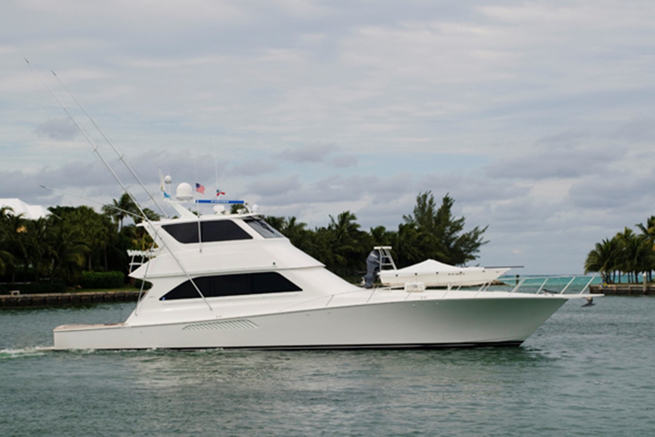 FORTUNA - 2004 VIKING 65' Enclosed Flybridge