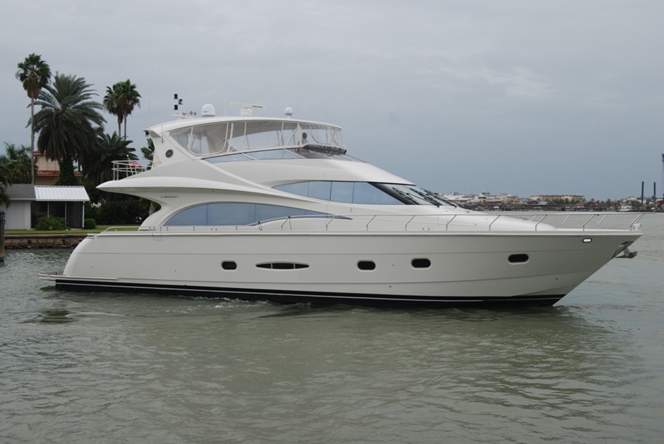 65 Motoryacht - 2004 MARQUIS 65' 65 Motoryacht