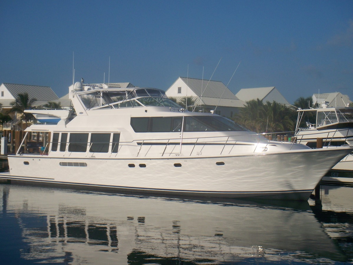 Northstar - 2002 PACIFIC MARINER 65' Raised Piloth