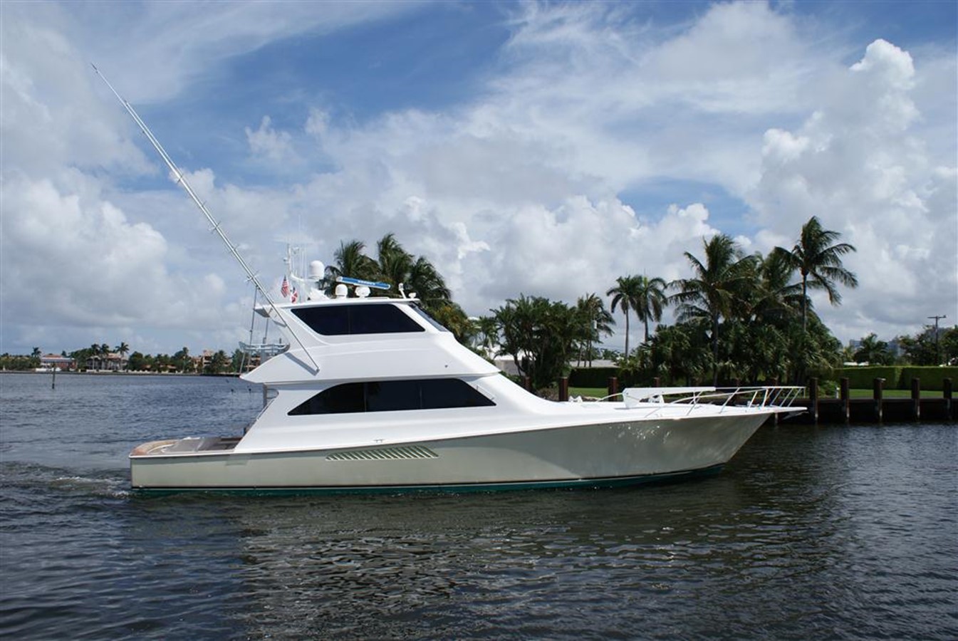 MY FAVORITE PLACE - 2003 VIKING 65' Enclosed Bridg