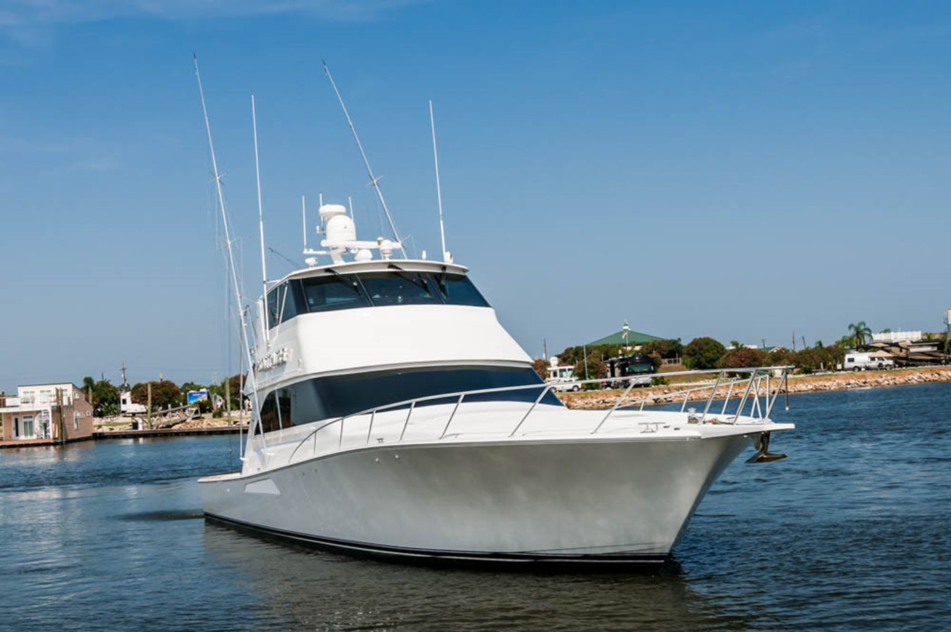 Solitaire - 2004 VIKING 65' Convertible