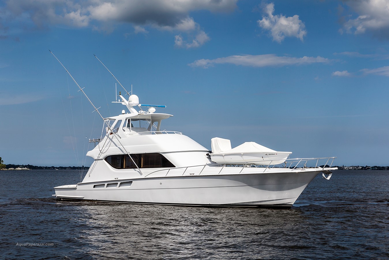 Delta J - 2002 HATTERAS 65'