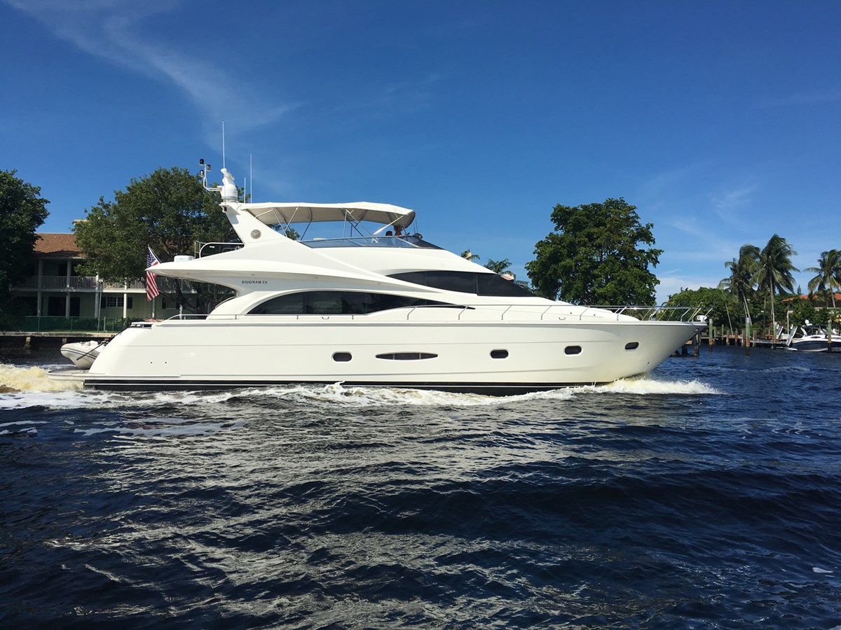 ARTEMIS - 2005 MARQUIS 65' Flybridge