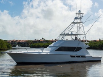 Bluelagoon - 2000 HATTERAS 65' Convertible