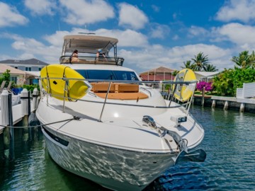 CAPRICHO - 2016 SEA RAY 65' L 650Fly