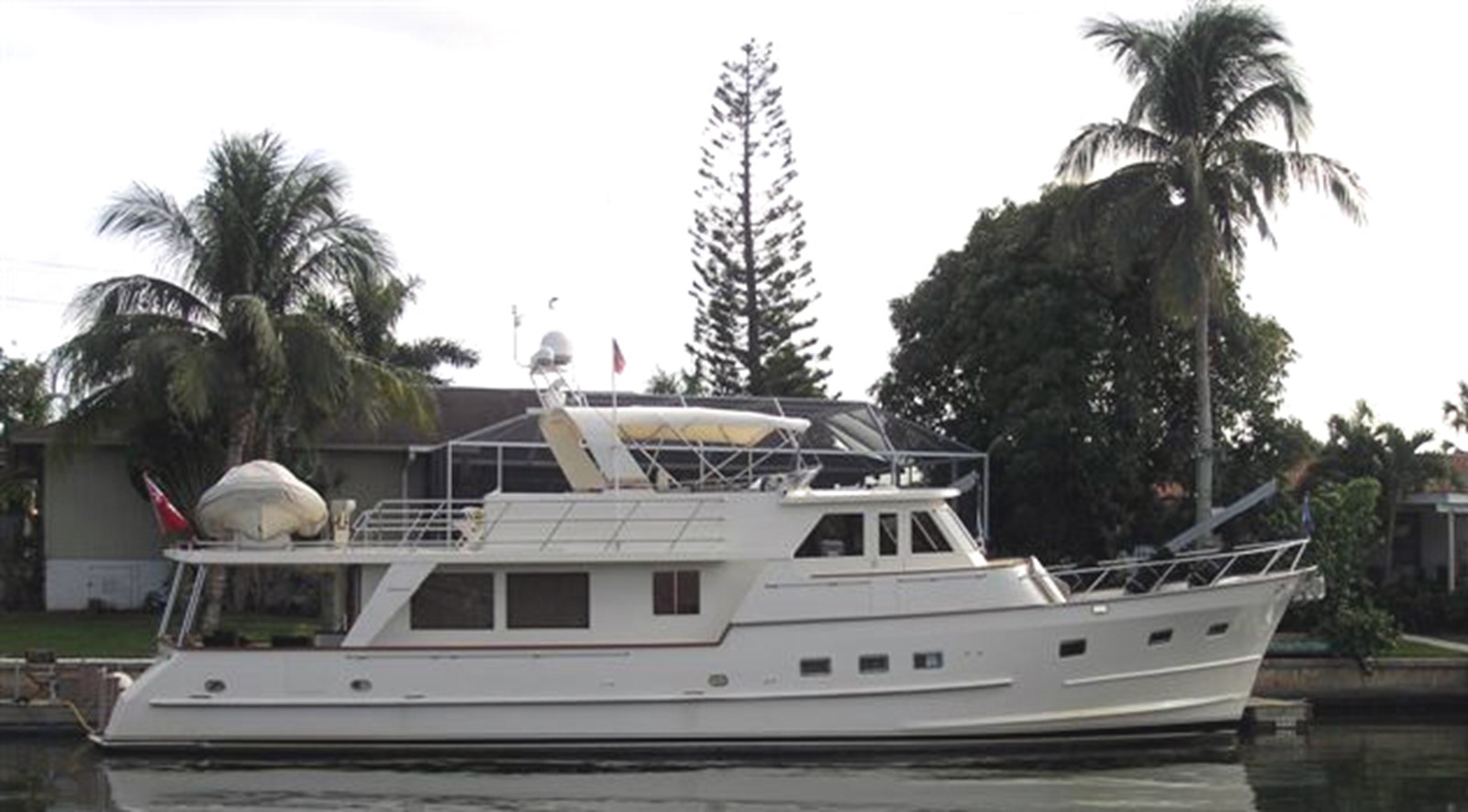 T-Sea - 2001 GRAND ALASKAN 64' Raised Pilothosue