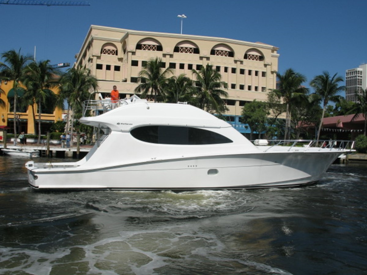 HATTERAS 64 - 2006 HATTERAS 64' CONVERTIBLE