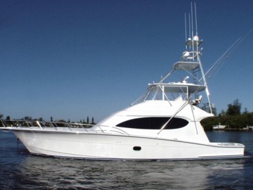 LADY DI - 2006 HATTERAS 64' Convertible