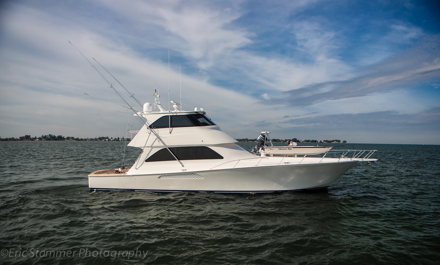 Manna Ray - 2007 VIKING 64' Enclosed Flybridge