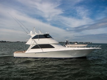Manna Ray - 2007 VIKING 64' Enclosed Flybridge