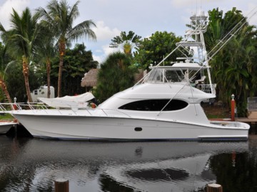 CHASING MY MARLEN - 2006 HATTERAS 64' Convertible