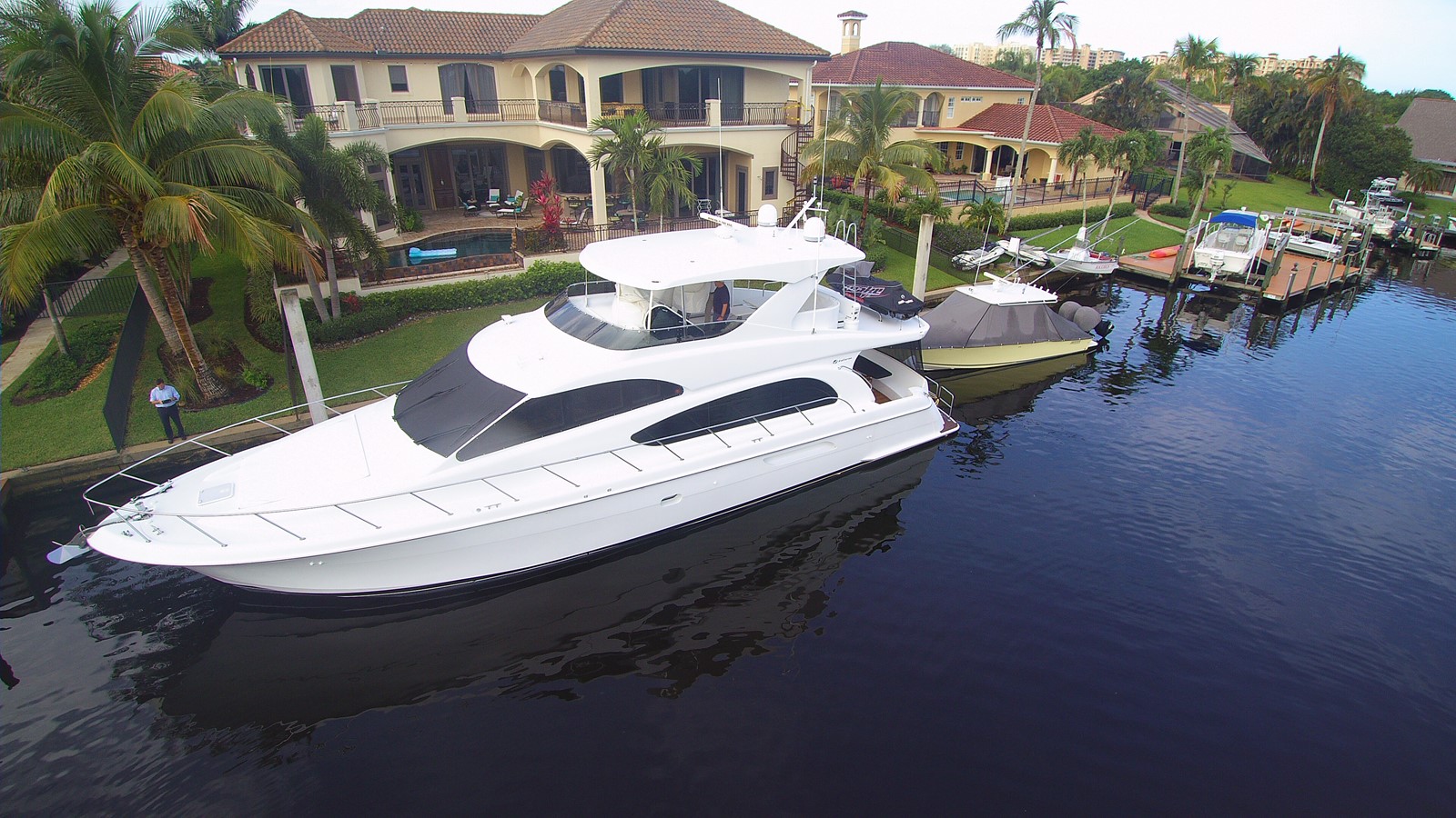 HIGH ON THE HOG - 2007 HATTERAS 64'