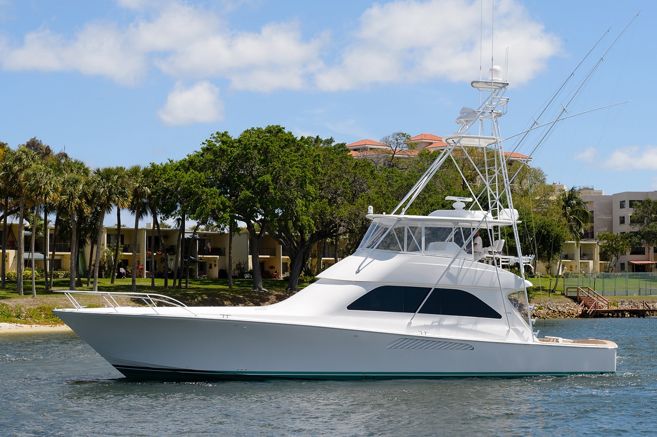 True North - 2007 VIKING 64' Convertible