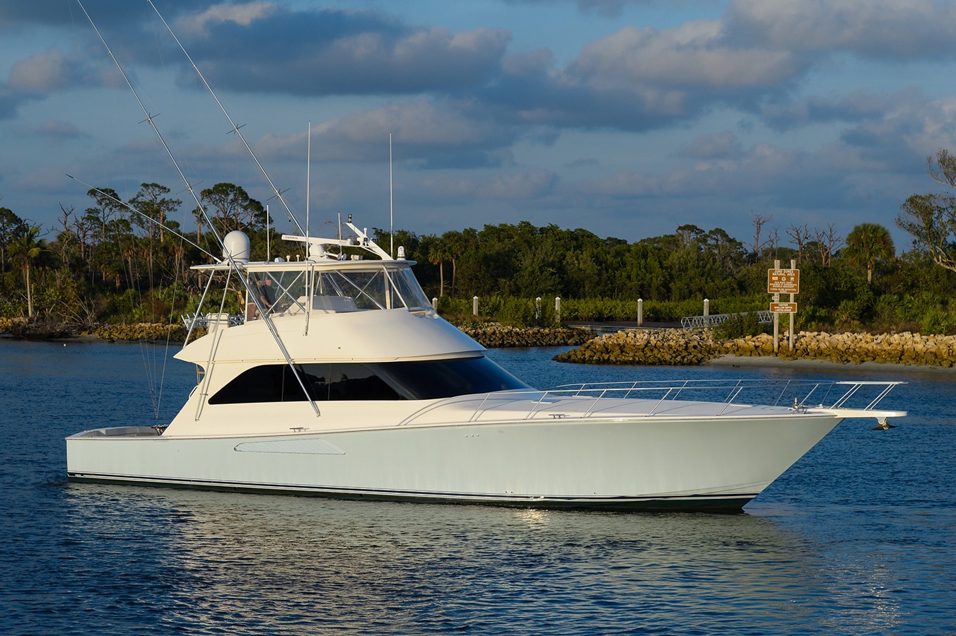 Miss Victoria - 2007 VIKING 64' Sportfish