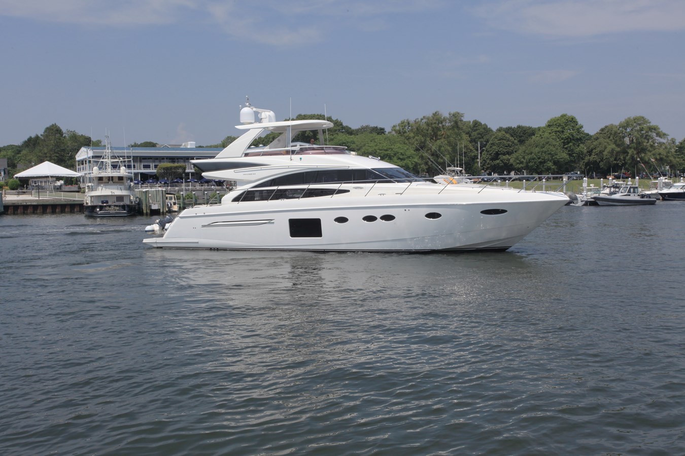 Island Runner - 2014 PRINCESS YACHTS 64' 64MY