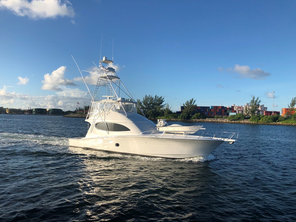 Carbon Credit - 2006 HATTERAS 64' 64 Convertible