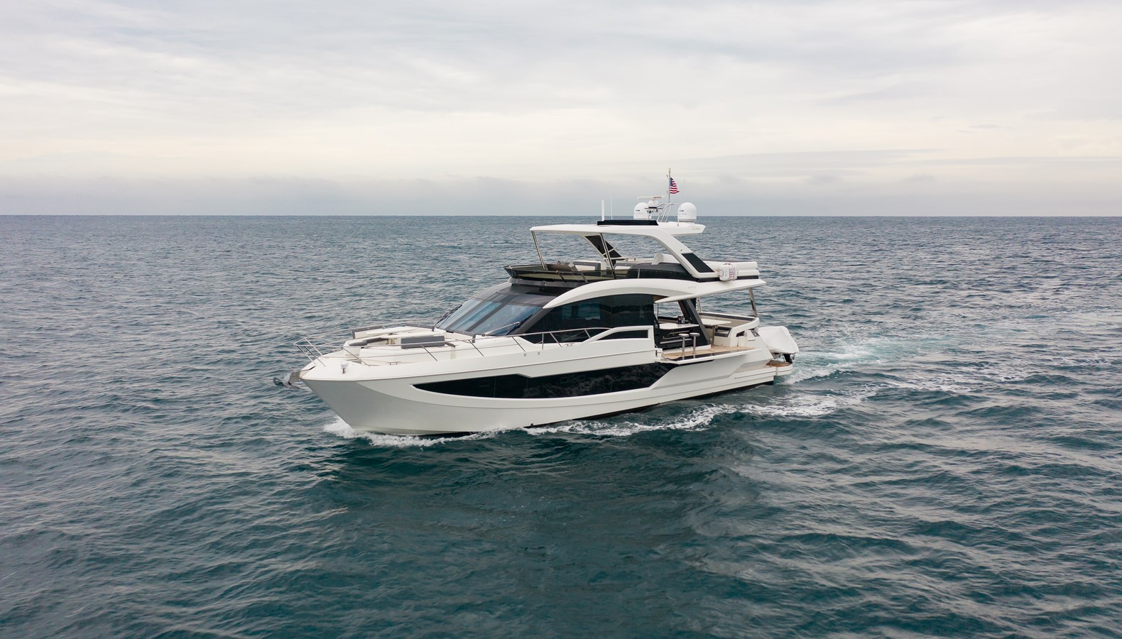 LYLA BEE - 2019 GALEON 64' 640 Fly