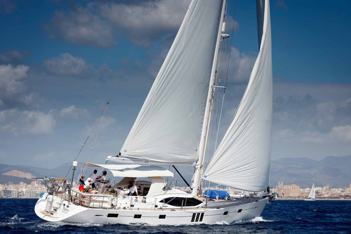 Alpha Eden Island - 2014 OYSTER YACHTS 63' 7