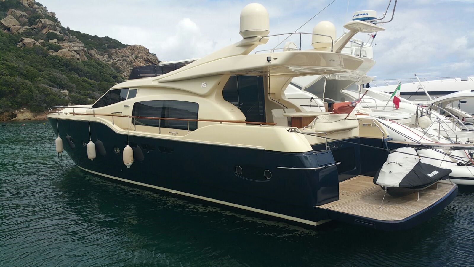 FELIMA - 2007 FERRETTI YACHTS 63' 2