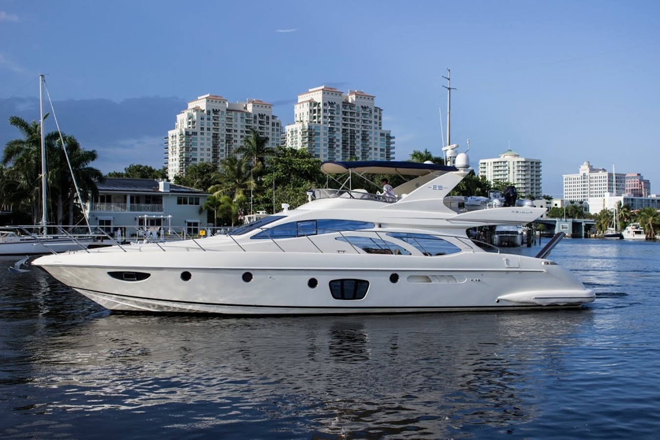 ALDILA - 2009 AZIMUT YACHTS 63' 1