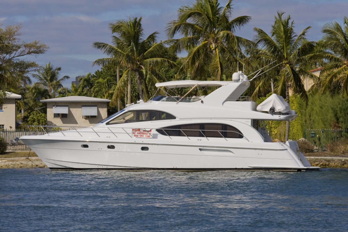 CHEVY TOY - 2002 HATTERAS 63' Raised Pilothouse