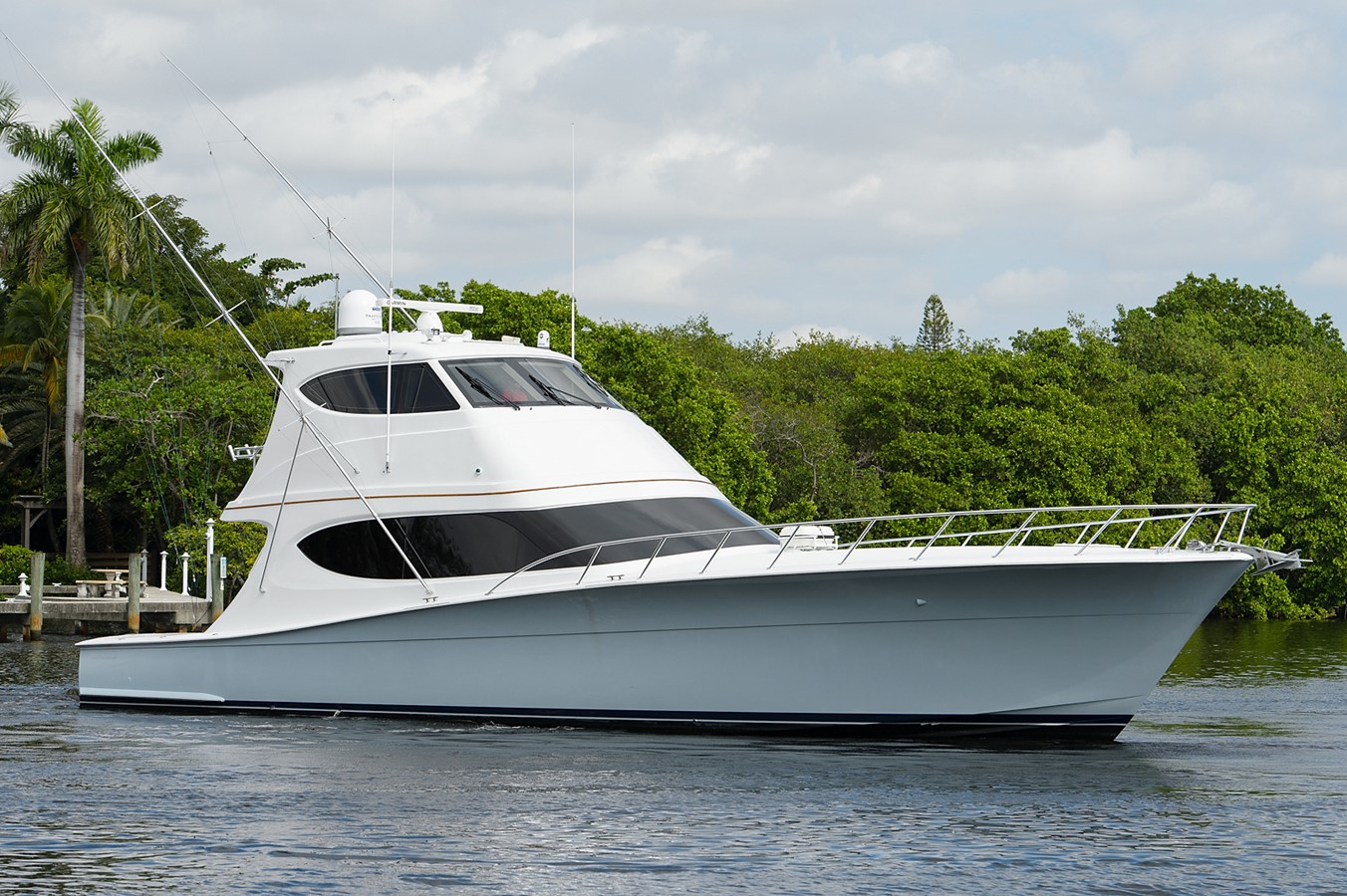 Gear Jammer - 2013 HATTERAS 63' GT63 Enclosed Brid