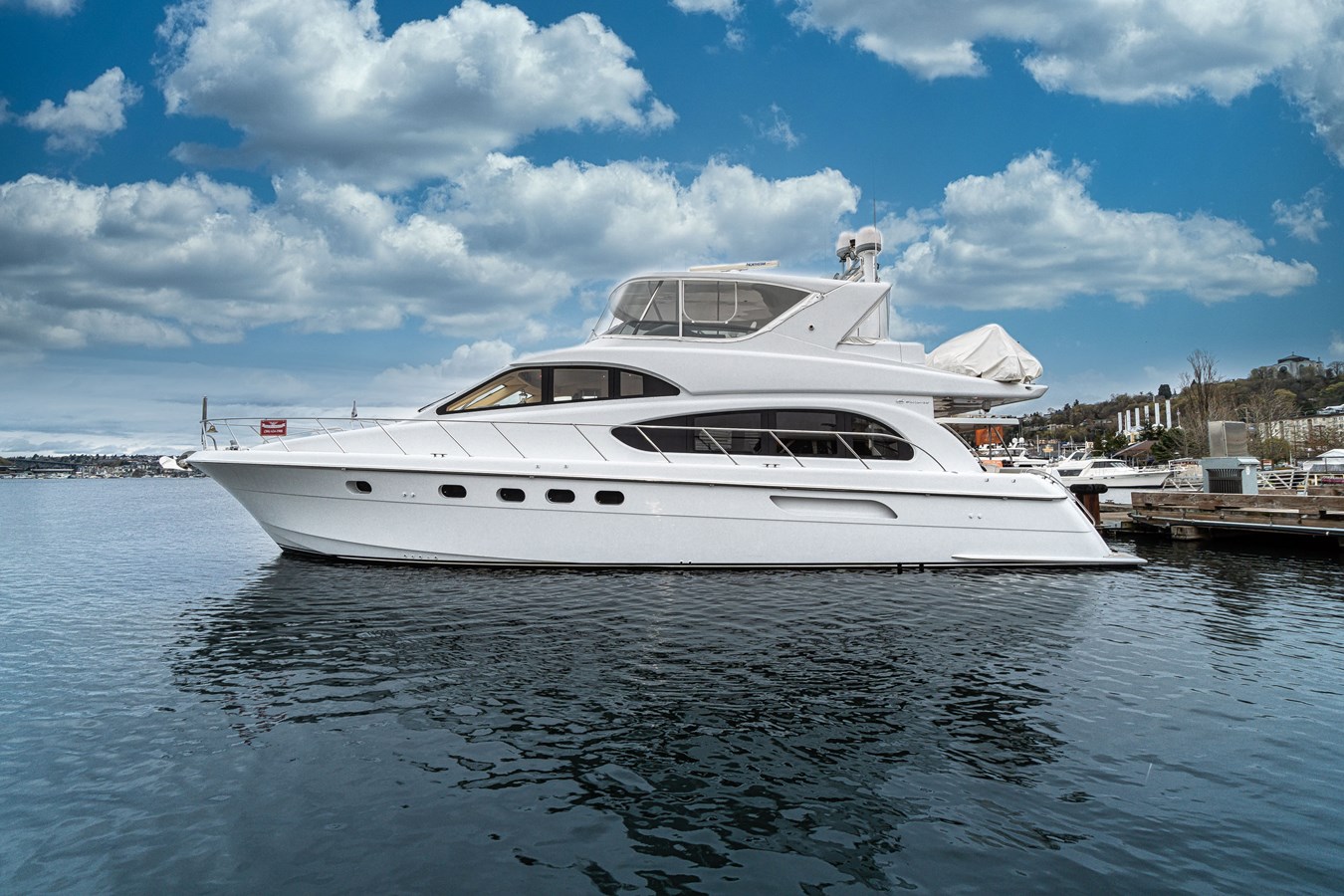 BELLISSIMO - 2001 HATTERAS 63' Cockpit Motoryacht