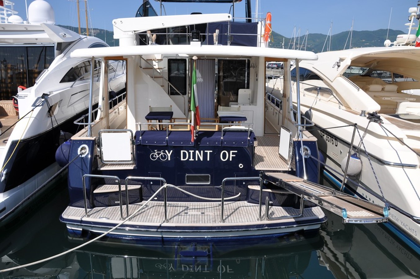 Y Dint Of - 2008 GRAND BANKS 62' 5