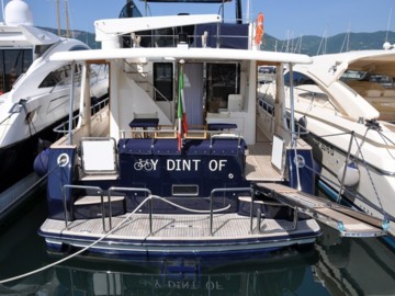 Y Dint Of - 2008 GRAND BANKS 62' 5