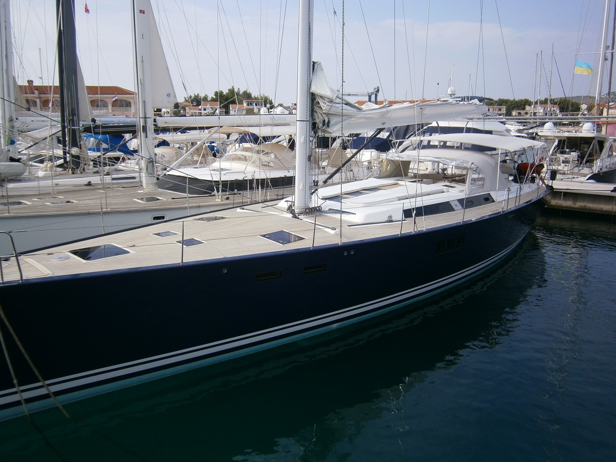 THREE 63 - 2009 HANSE 62' 5