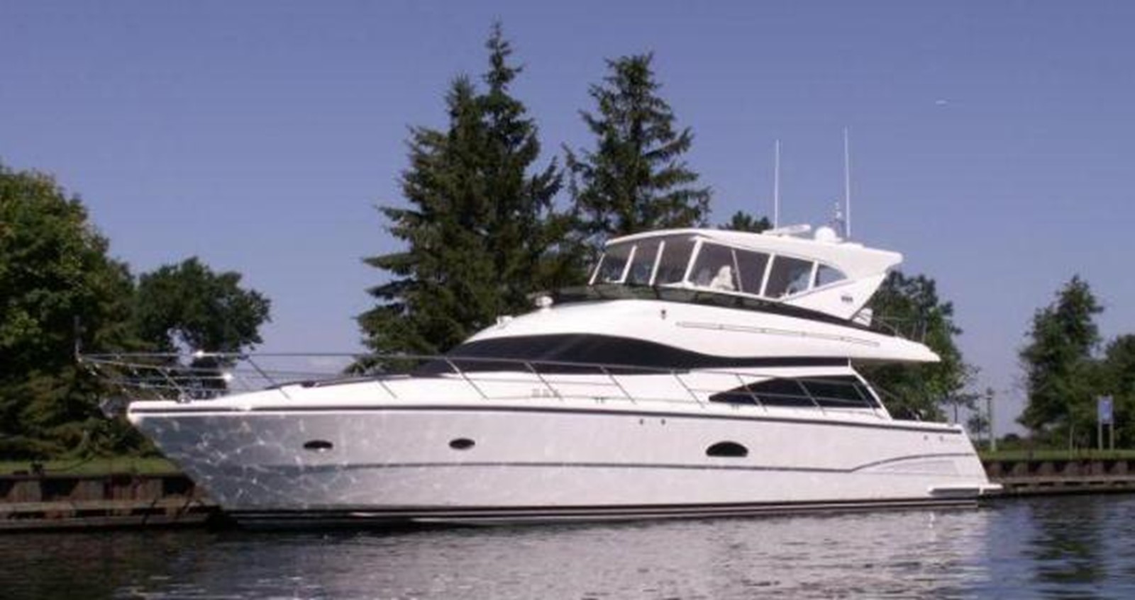 CHATELAINE - 2005 NEPTUNUS 62' Flybridge Motoryach