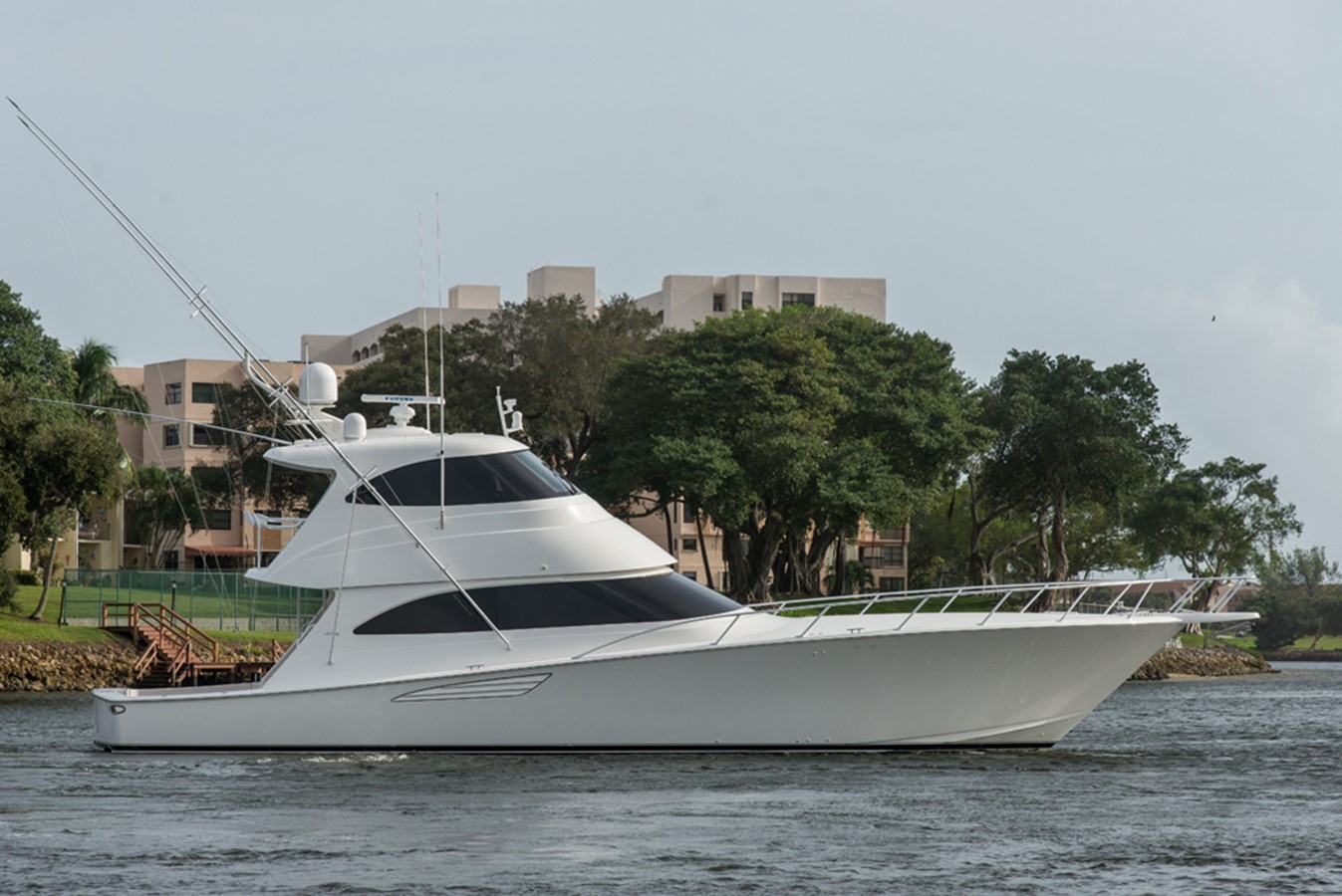 Playpen - 2014 VIKING 62' Enclosed Bridge